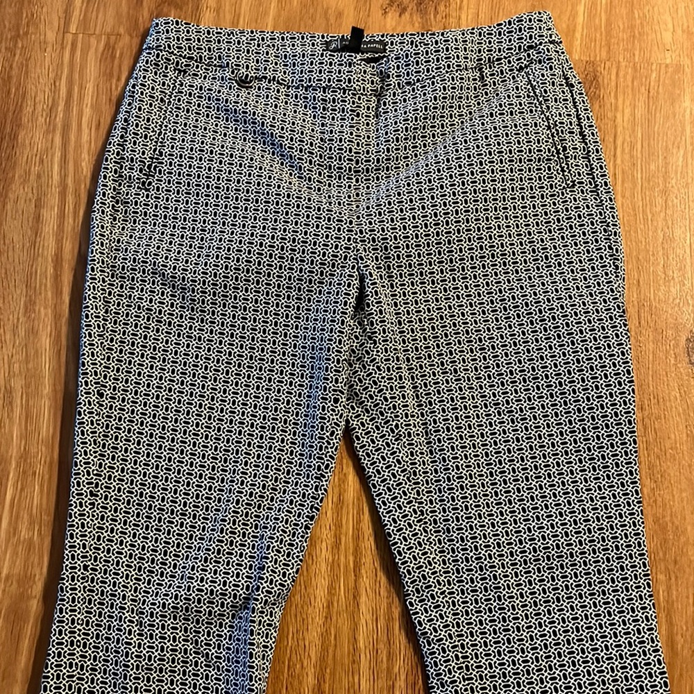 Adrienne Papell graphic black and white patterned pants